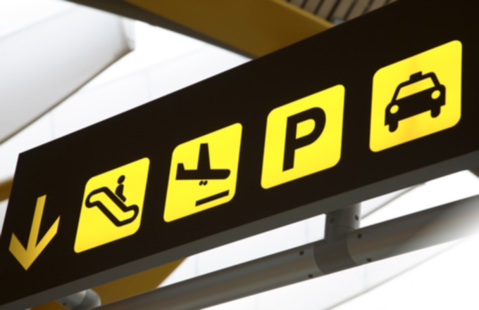 Dynamic Pricing in Airports
